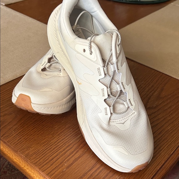 Hoka Transport - Picture 2 of 6